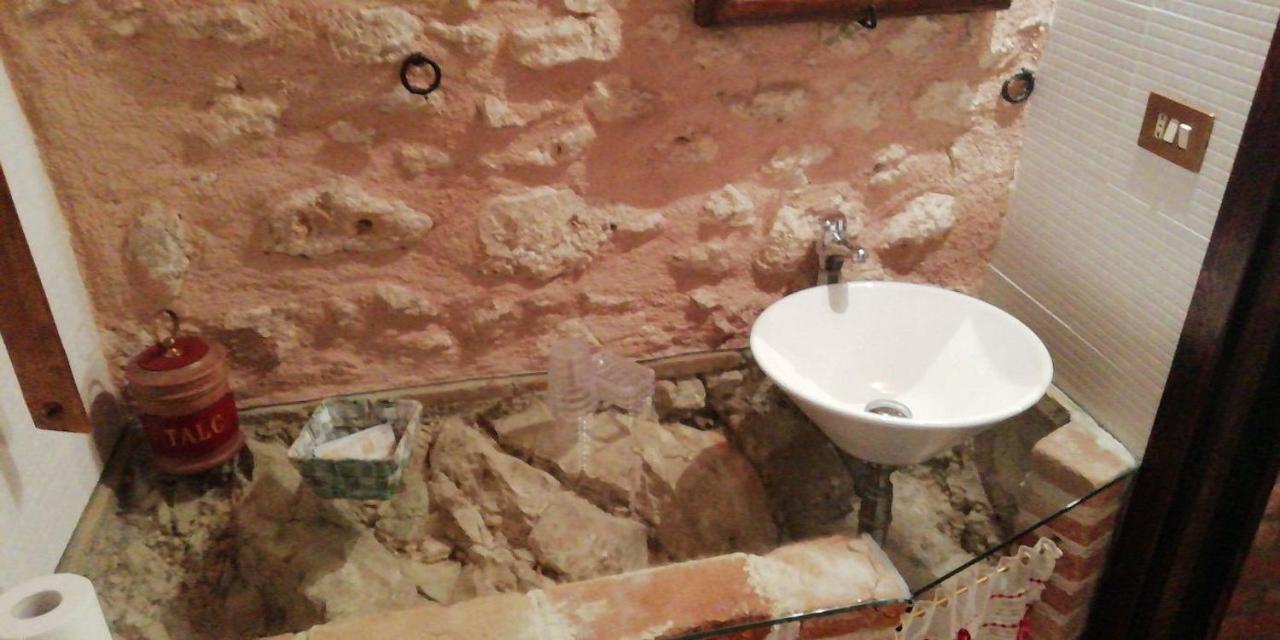 拉卡萨苏利狄穆尔戴博尔戈酒店 圣斯特凡诺·迪塞斯 外观 照片